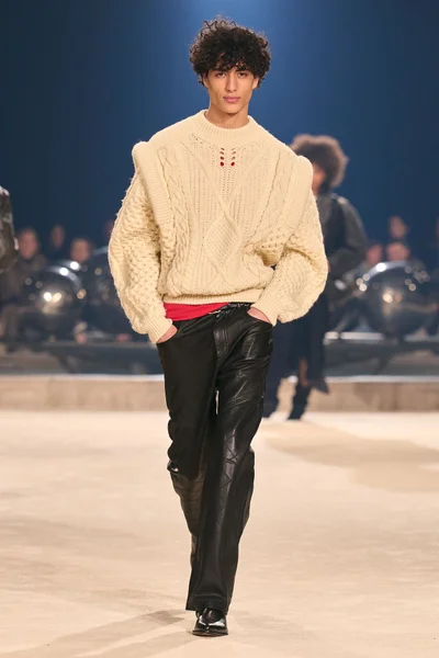 Look 43